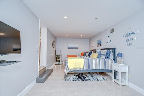 Casa en venta en Saint Petersburg, Florida, 3 dormitorios, 144.56 m2 № 2094301 - foto 23