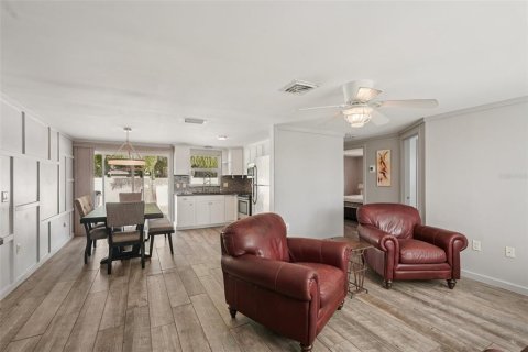 House in Venice, Florida 2 bedrooms, 77.29 sq.m. № 1855736 - photo 8
