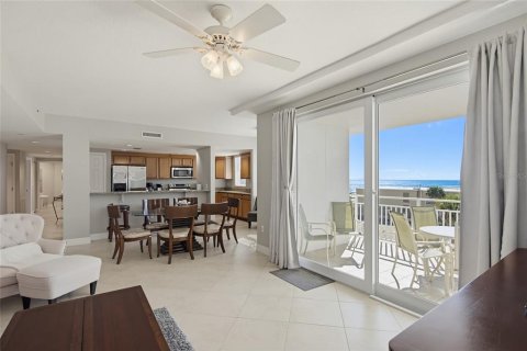 Copropriété à vendre à Daytona Beach Shores, Floride: 3 chambres, 173.36 m2 № 2437261 - photo 3