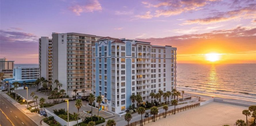 Condo à Daytona Beach Shores, Floride, 3 chambres № 2437261