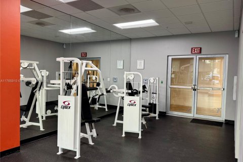 Купить кондоминиум в Санни-Айлс-Бич, Флорида 1 спальня, 93.37м2, № 1985664 - фото 12