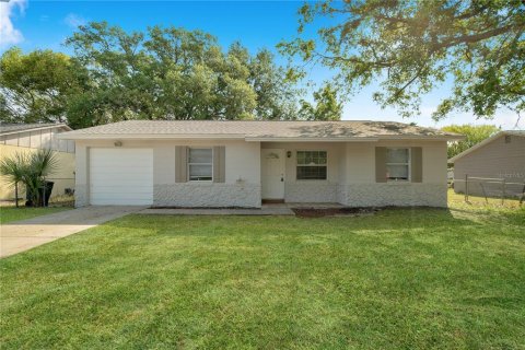 Villa ou maison à Sanford, Floride 4 chambres, 121.24 m2 № 2114291