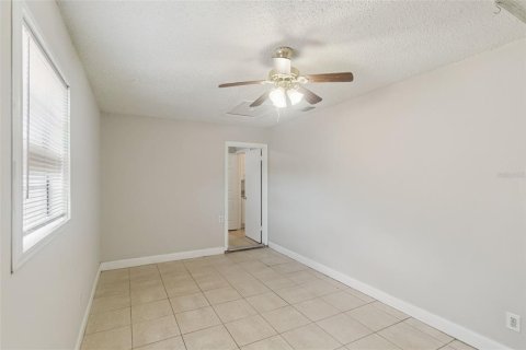 Villa ou maison à louer à Sanford, Floride: 4 chambres, 121.24 m2 № 2114291 - photo 8