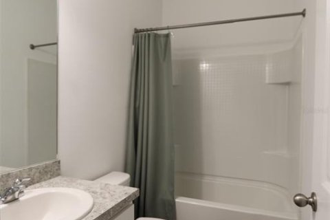 Villa ou maison à louer à Zephyrhills, Floride: 3 chambres, 126.81 m2 № 2377760 - photo 7