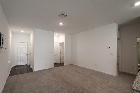 Villa ou maison à louer à Zephyrhills, Floride: 3 chambres, 126.81 m2 № 2377760 - photo 20