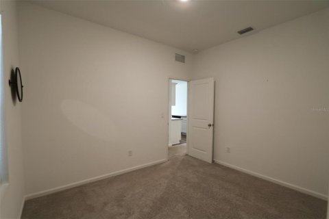 Villa ou maison à louer à Zephyrhills, Floride: 3 chambres, 126.81 m2 № 2377760 - photo 10