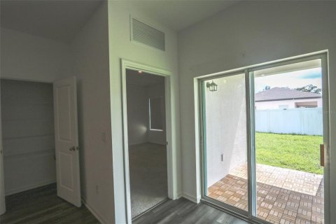 Villa ou maison à louer à Zephyrhills, Floride: 3 chambres, 126.81 m2 № 2377760 - photo 13