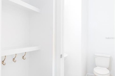 Снять в аренду таунхаус в Орландо, Флорида 6 комнат, 144.83м2, № 1835891 - фото 19