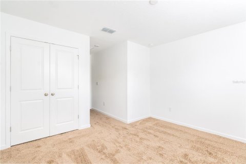 Снять в аренду таунхаус в Орландо, Флорида 6 комнат, 144.83м2, № 1835891 - фото 16