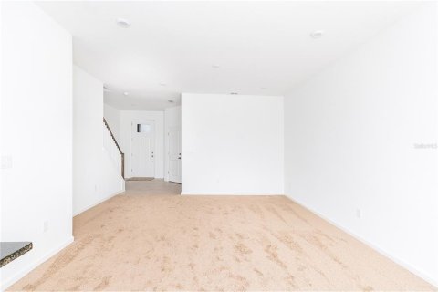 Снять в аренду таунхаус в Орландо, Флорида 6 комнат, 144.83м2, № 1835891 - фото 8