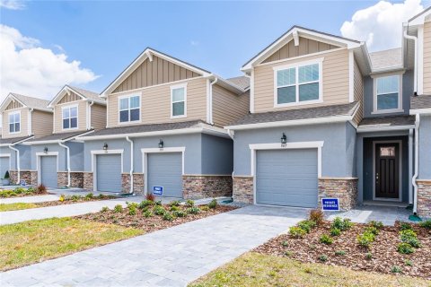 Снять в аренду таунхаус в Орландо, Флорида 6 комнат, 144.83м2, № 1835891 - фото 2