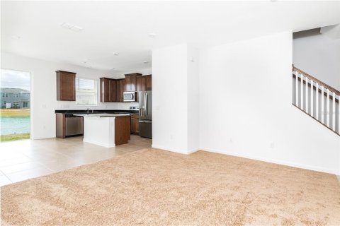 Снять в аренду таунхаус в Орландо, Флорида 6 комнат, 144.83м2, № 1835891 - фото 5