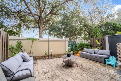 Townhouse in Davie, Florida 3 bedrooms, 177.63 sq.m. № 2068318 - photo 16