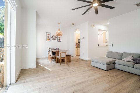 Townhouse in Davie, Florida 3 bedrooms, 177.63 sq.m. № 2068318 - photo 15