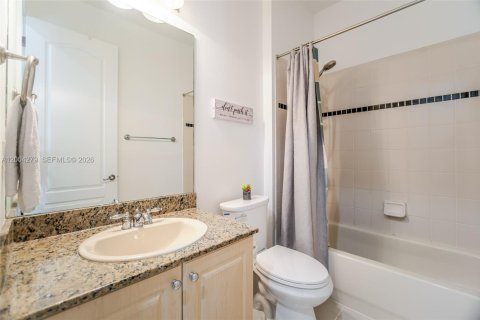 Townhouse in Davie, Florida 3 bedrooms, 177.63 sq.m. № 2068318 - photo 30