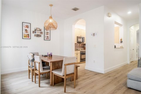 Townhouse in Davie, Florida 3 bedrooms, 177.63 sq.m. № 2068318 - photo 8