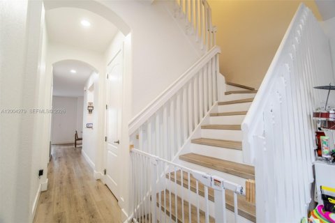 Townhouse in Davie, Florida 3 bedrooms, 177.63 sq.m. № 2068318 - photo 18