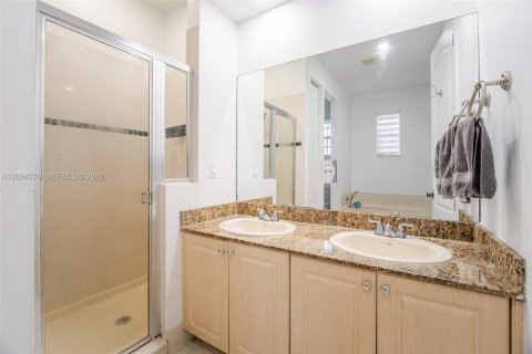 Townhouse in Davie, Florida 3 bedrooms, 177.63 sq.m. № 2068318 - photo 25