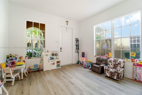 Townhouse in Davie, Florida 3 bedrooms, 177.63 sq.m. № 2068318 - photo 20