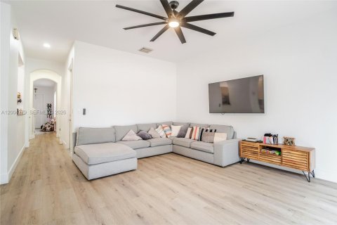 Townhouse in Davie, Florida 3 bedrooms, 177.63 sq.m. № 2068318 - photo 13