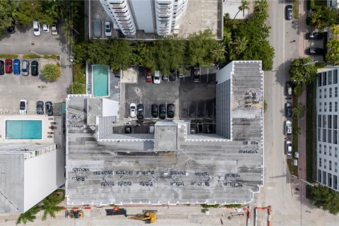 Condo in Miami Beach, Florida, 1 bedroom № 1957692 - photo 22