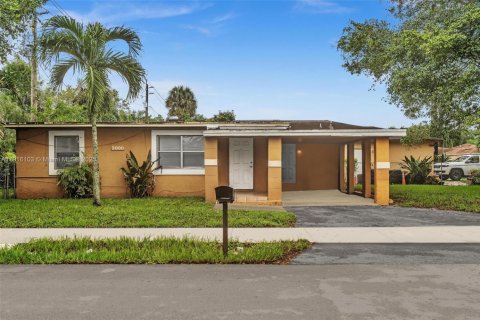 Casa en venta en Fort Lauderdale, Florida, 3 dormitorios, 116.31 m2 № 1970623 - foto 3