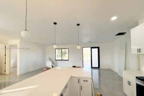 Villa ou maison à vendre à Clewiston, Floride: 3 chambres, 141.77 m2 № 1992874 - photo 13