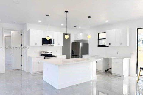 Villa ou maison à vendre à Clewiston, Floride: 3 chambres, 141.77 m2 № 1992874 - photo 9