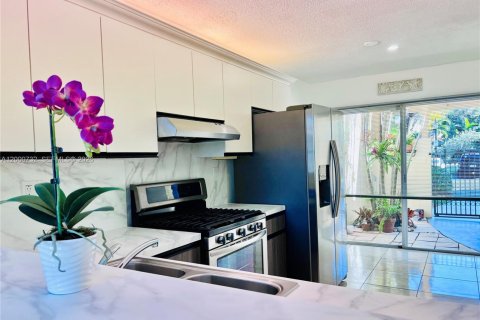 Touwnhouse à vendre à Doral, Floride: 2 chambres, 133.69 m2 № 2065060 - photo 3