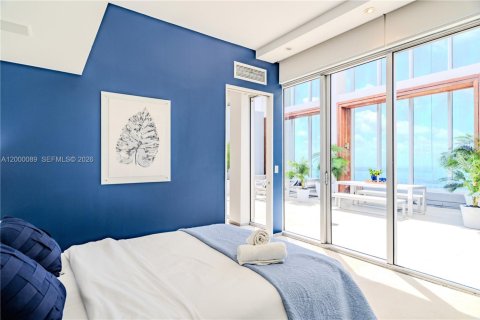 Condominio en venta en Miami, Florida, 3 dormitorios, 201.78 m2 № 2064860 - foto 4