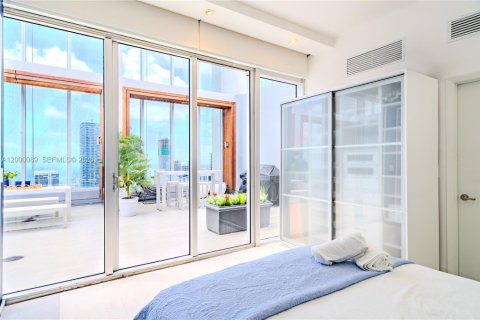 Condominio en venta en Miami, Florida, 3 dormitorios, 201.78 m2 № 2064860 - foto 5