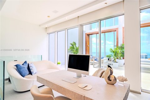 Condominio en venta en Miami, Florida, 3 dormitorios, 201.78 m2 № 2064860 - foto 30