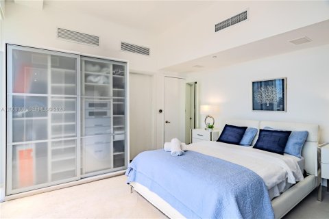 Condominio en venta en Miami, Florida, 3 dormitorios, 201.78 m2 № 2064860 - foto 3