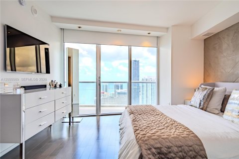 Condominio en venta en Miami, Florida, 3 dormitorios, 201.78 m2 № 2064860 - foto 17