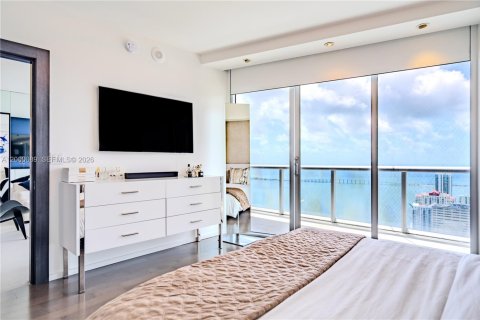Condominio en venta en Miami, Florida, 3 dormitorios, 201.78 m2 № 2064860 - foto 15