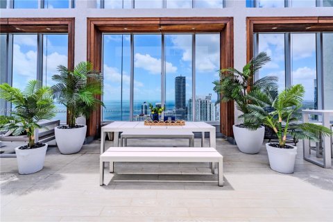 Condominio en venta en Miami, Florida, 3 dormitorios, 201.78 m2 № 2064860 - foto 2