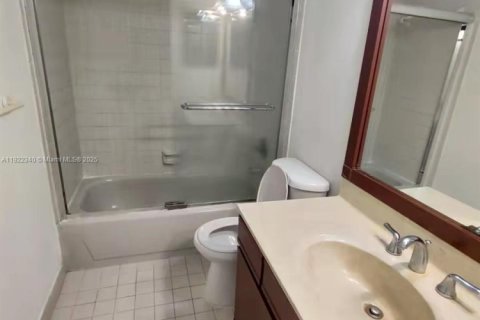 Снять в аренду таунхаус в Корал-Спрингс, Флорида 3 спальни, 136.94м2, № 1976280 - фото 23