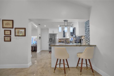 Casa en venta en Miami, Florida, 3 dormitorios, 127.46 m2 № 2040110 - foto 14