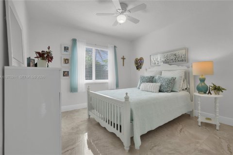 Casa en venta en Miami, Florida, 3 dormitorios, 127.46 m2 № 2040110 - foto 23