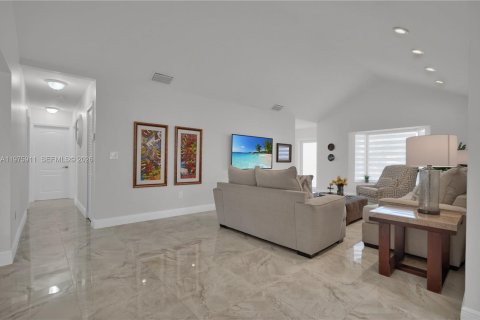 Casa en venta en Miami, Florida, 3 dormitorios, 127.46 m2 № 2040110 - foto 6