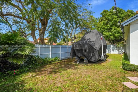 Casa en venta en Miami, Florida, 3 dormitorios, 127.46 m2 № 2040110 - foto 28