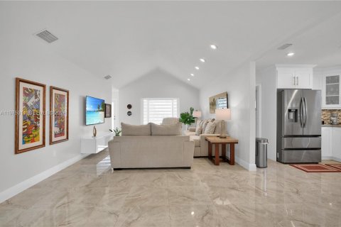 Casa en venta en Miami, Florida, 3 dormitorios, 127.46 m2 № 2040110 - foto 7