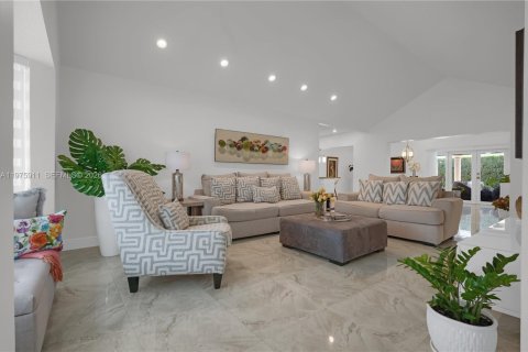 Casa en venta en Miami, Florida, 3 dormitorios, 127.46 m2 № 2040110 - foto 4