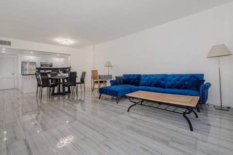 Copropriété à louer à Miami Beach, Floride: 1 chambre, 81.75 m2 № 1418644 - photo 7