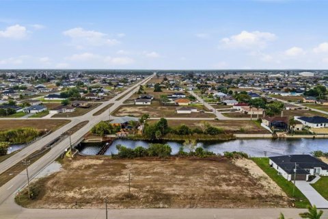 Land in Cape Coral, Florida № 2213357 - photo 4