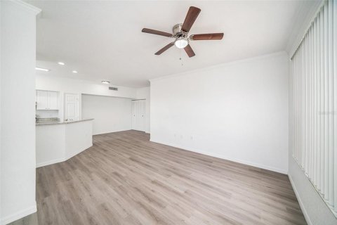 Condo in Tampa, Florida, 1 bedroom  № 1813086 - photo 8