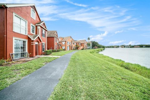 Condo in Tampa, Florida, 1 bedroom  № 1813086 - photo 2