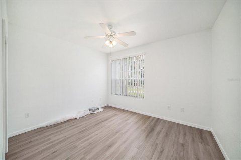 Condo in Tampa, Florida, 1 bedroom  № 1813086 - photo 12