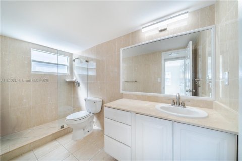Condo in Fort Lauderdale, Florida, 1 bedroom  № 1943973 - photo 22