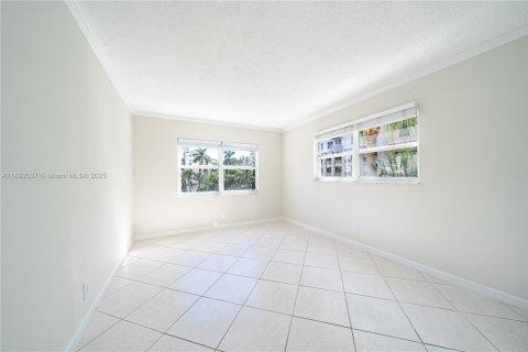 Condo in Fort Lauderdale, Florida, 1 bedroom  № 1943973 - photo 24
